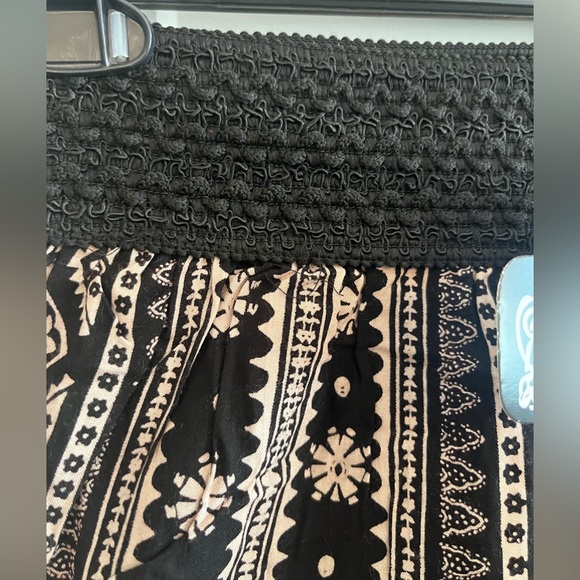 Angie Woven Smocked Waist Shorts - Picture 3 of 4